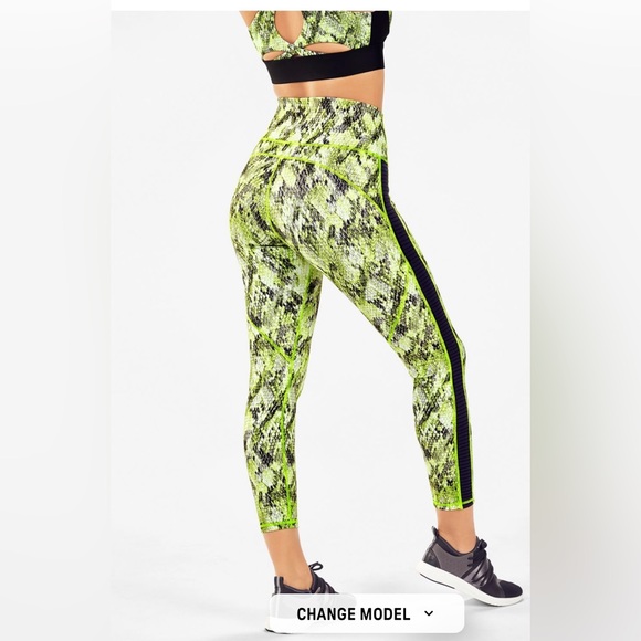 Fabletics Set: No-Bounce Zip Sports Bra, PowerHold 7/8 Leggings, Citron Asper - Picture 5 of 16